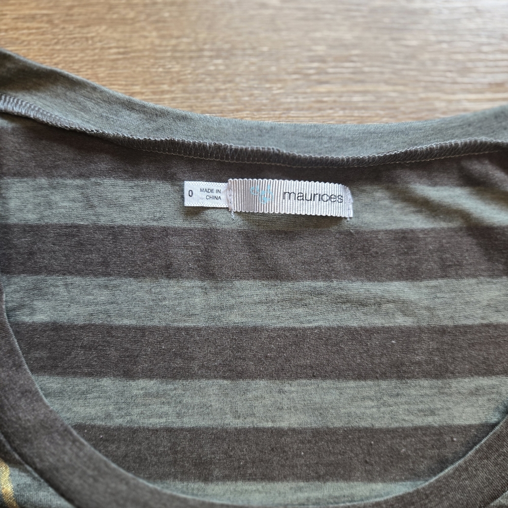 MAURICES Striped Short Sleeve Graphic Tee Gold Foil Accent Top Plus 14W 0X - Picture 4 of 9